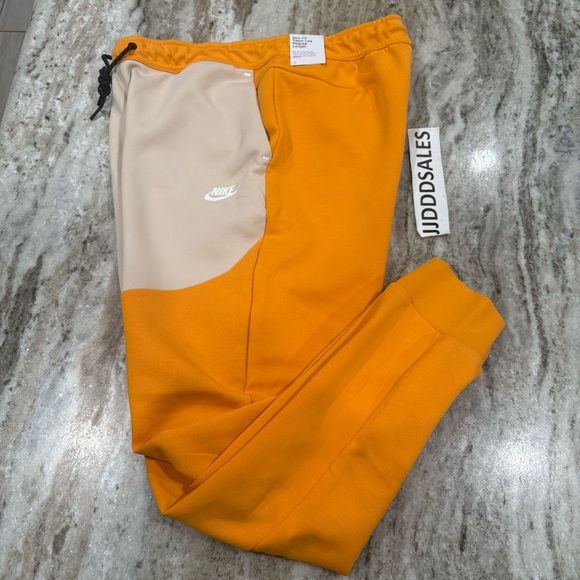 Nike Sportswear Tech Fleece Jogger Pants Kumquat Sanddrift CU4495-886 Men’s Lrg - Picture 8 of 10